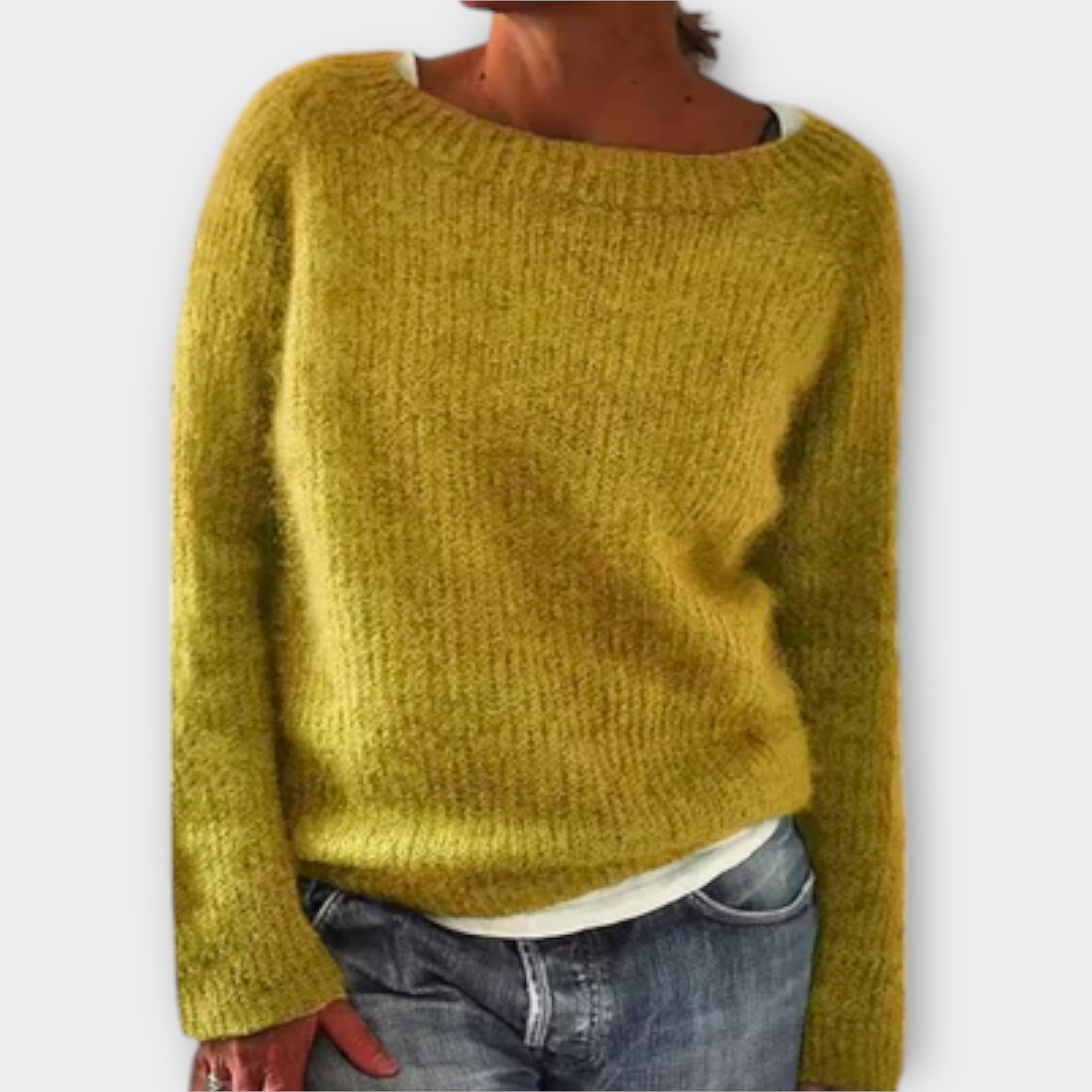 Regine •€" g?adki sweter z dzianiny