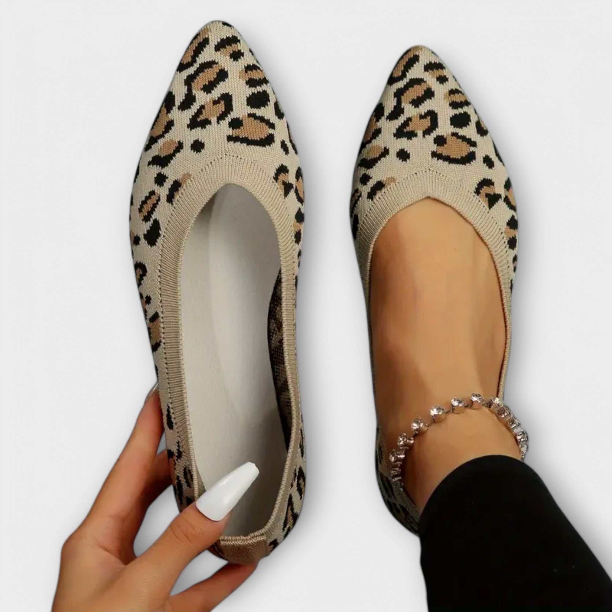 Koronkowe buty na p?askim obcasie w panterk?