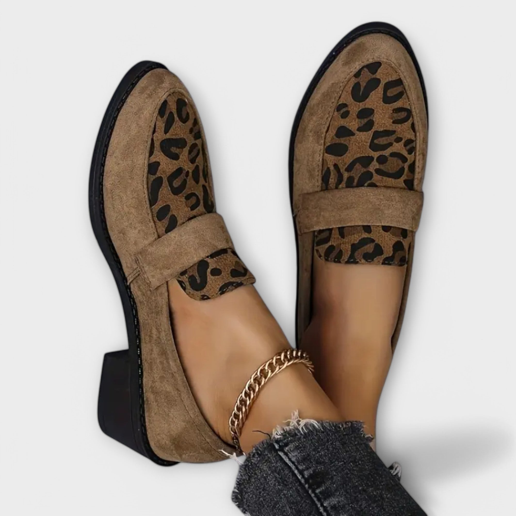 Karla - Eleganckie buty damskie w panterk?