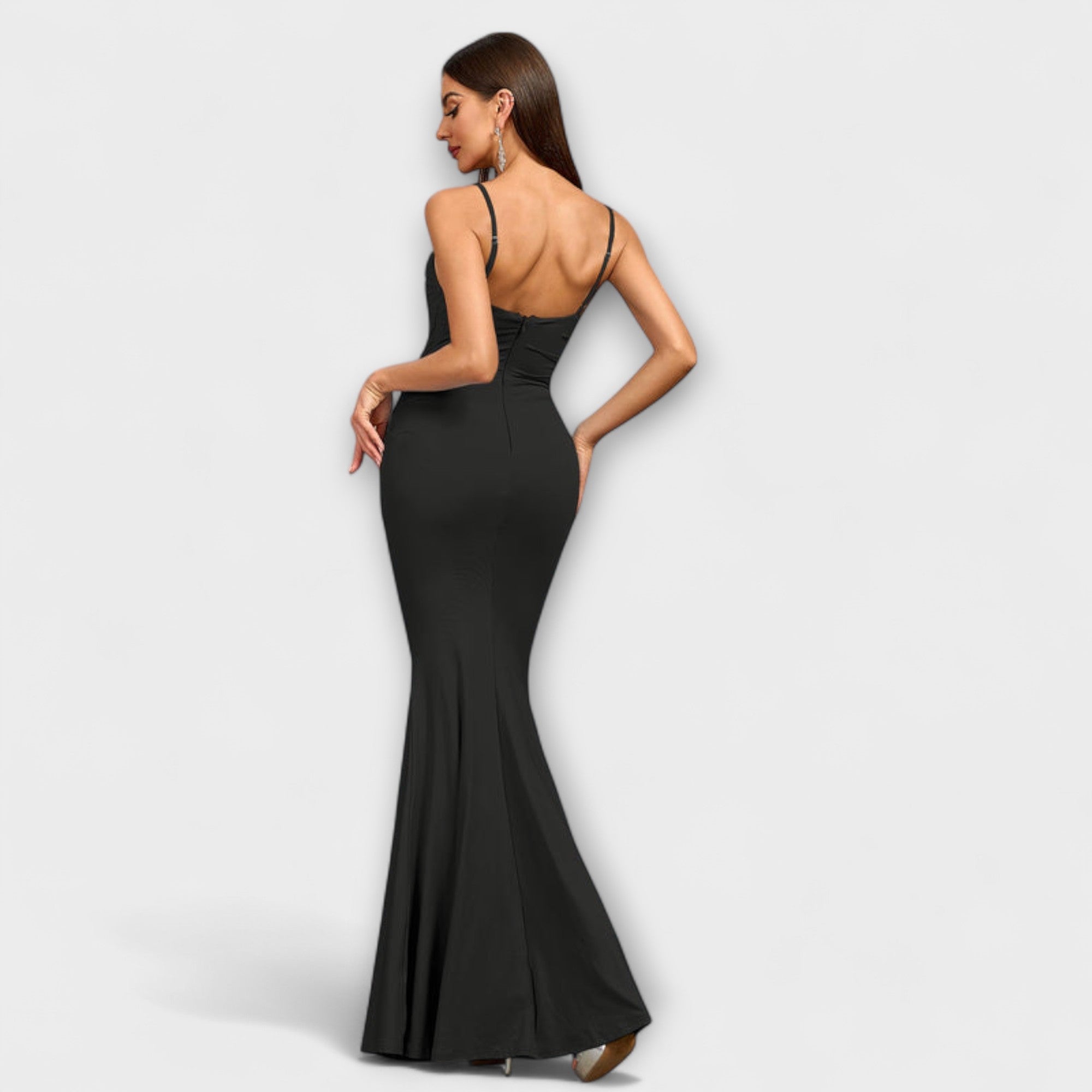 Callie - elegancka sukienka z falbankami