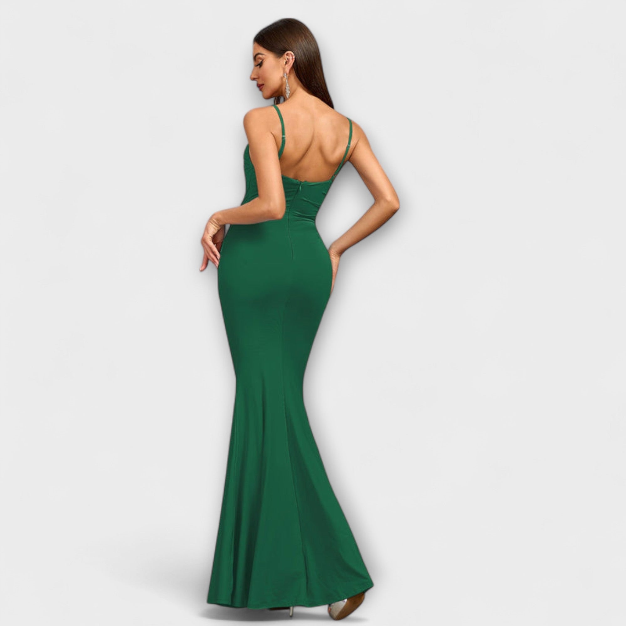 Callie - elegancka sukienka z falbankami