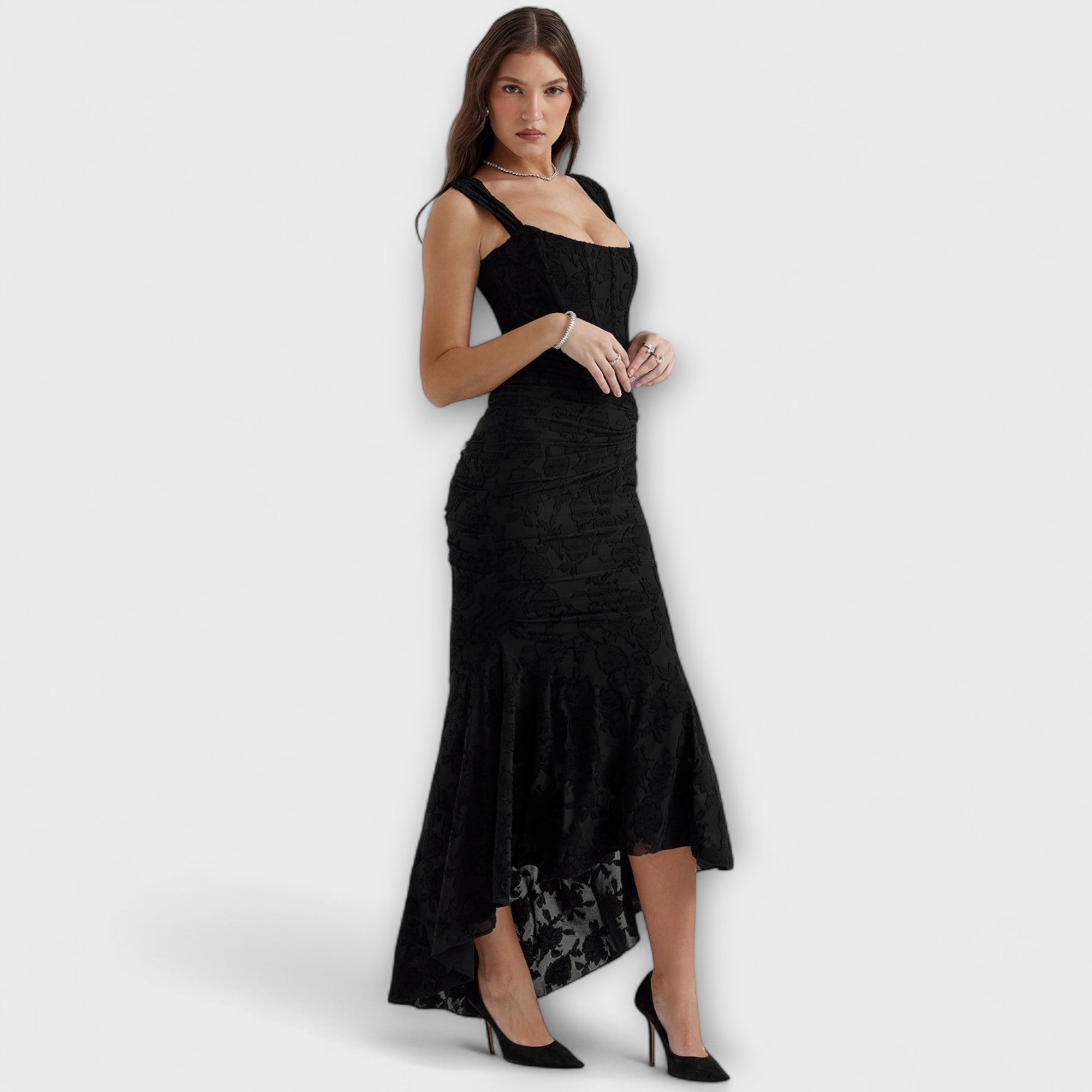 Renske - d?uga sukienka z eleganckim i wyrafinowanym gorsetem