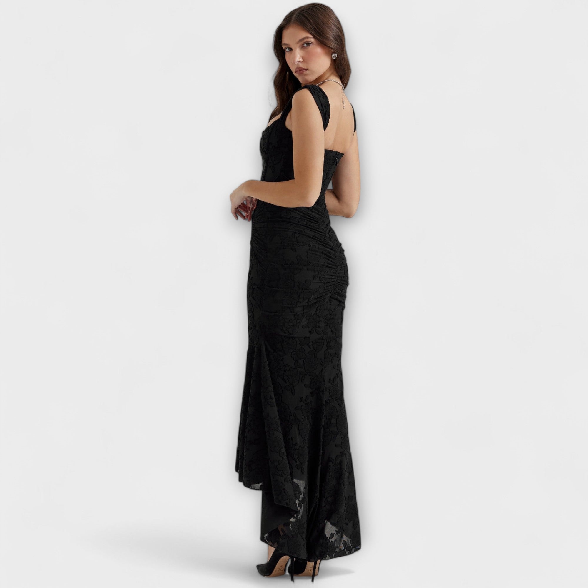 Renske - d?uga sukienka z eleganckim i wyrafinowanym gorsetem
