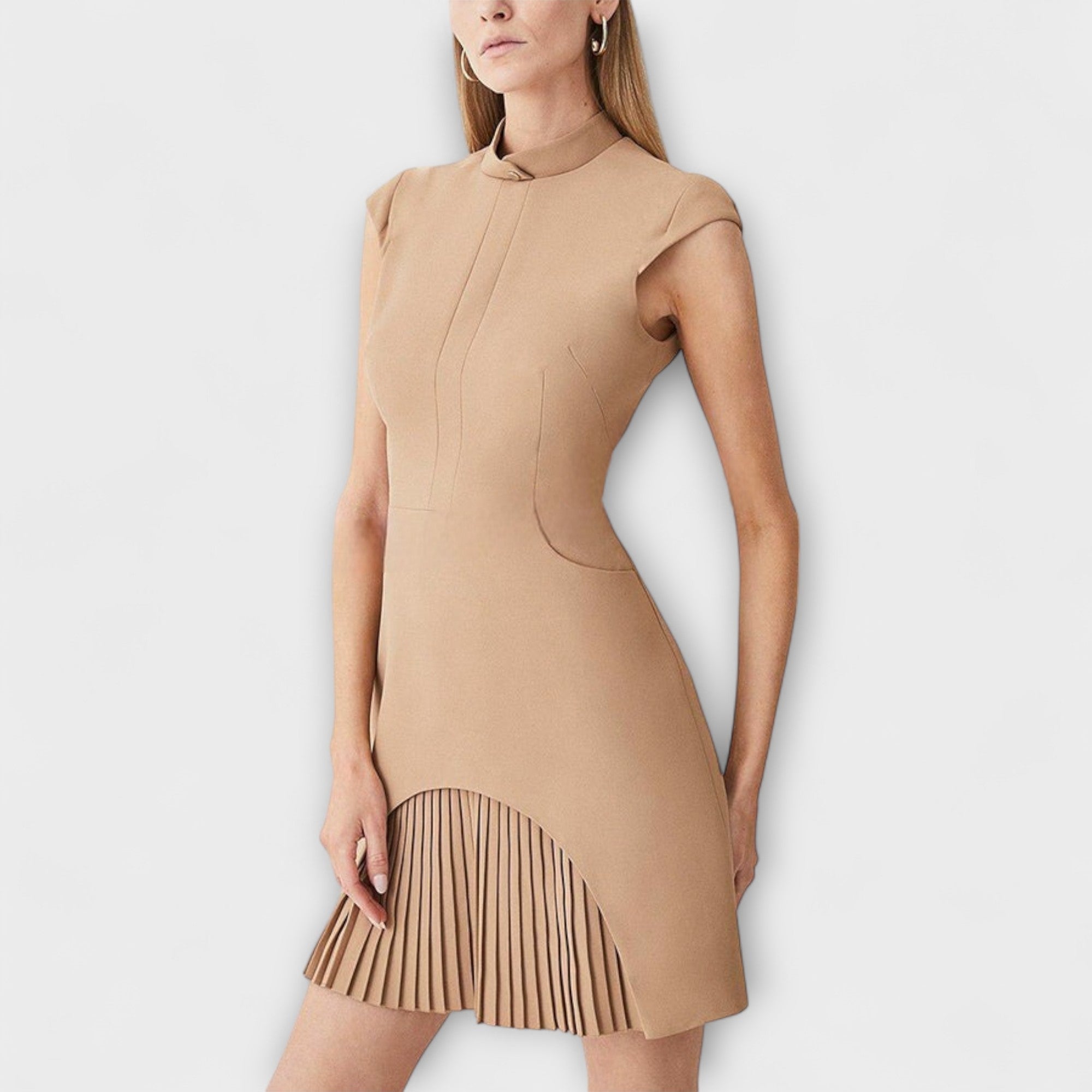 Patchworkowa sukienka mini Elowen inspirowana wojskiem