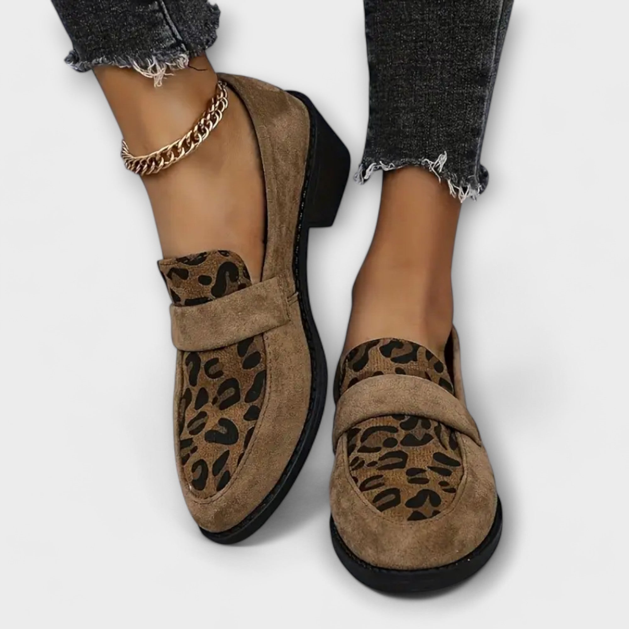 Karla - Eleganckie buty damskie w panterk?