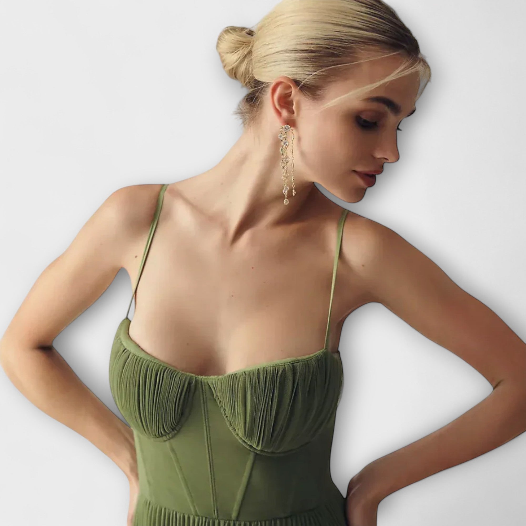 Lucrezia - Elegancka sukienka z wdzi?kiem