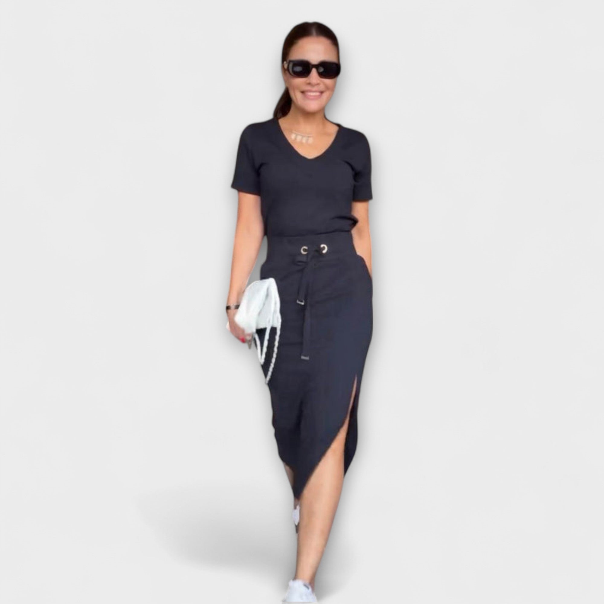 Danielle - Elegancki top z dekoltem w szpic i spódnic?