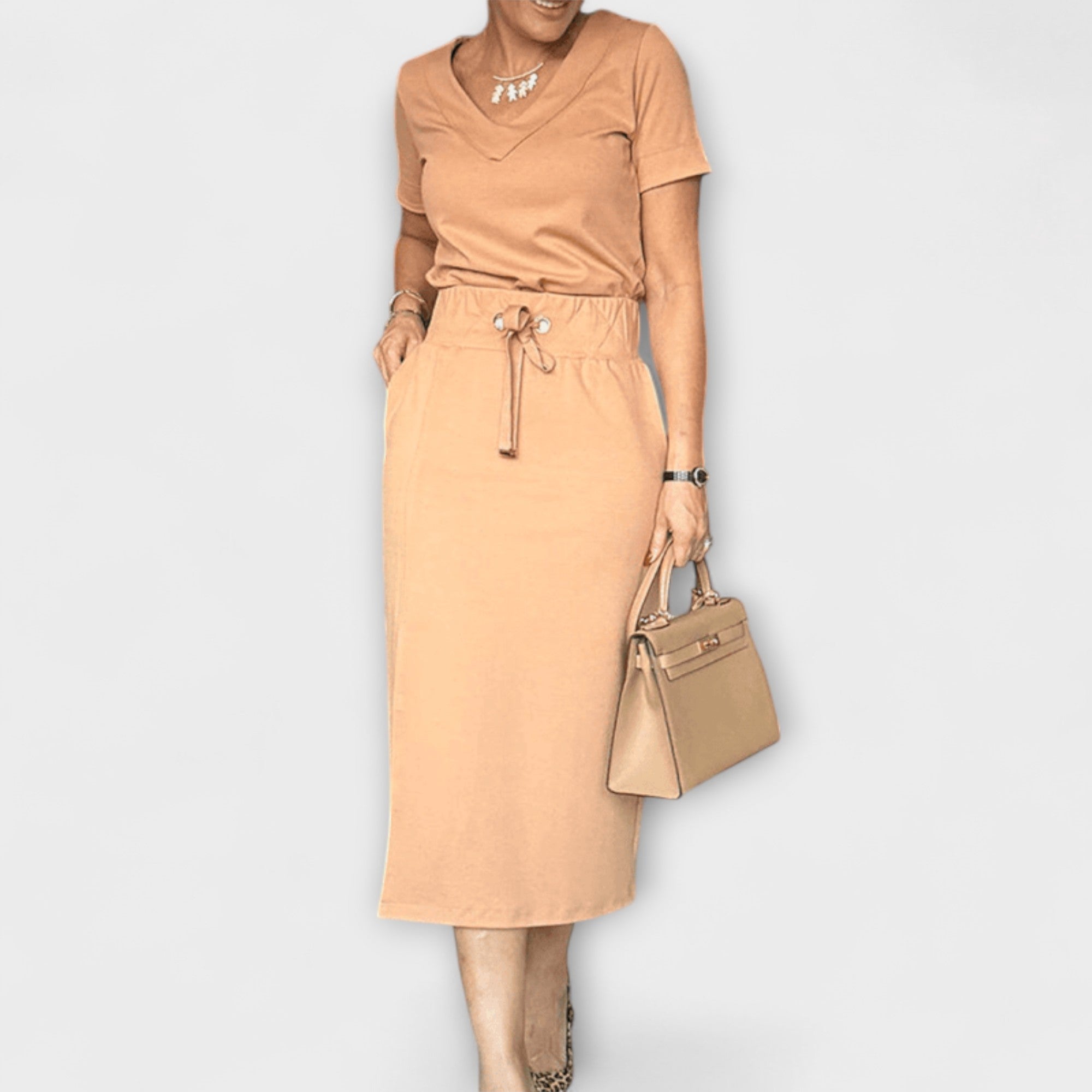 Danielle - Elegancki top z dekoltem w szpic i spódnic?
