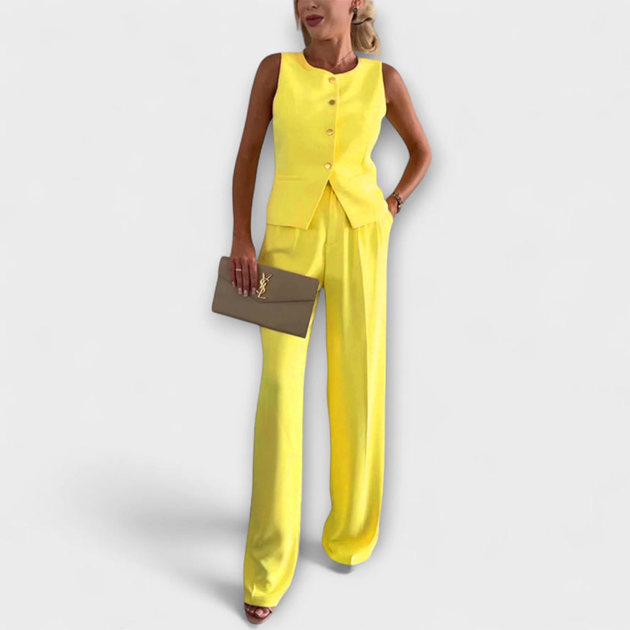 Wilhelmina - Elegancki top bez r?kawów i spodnie