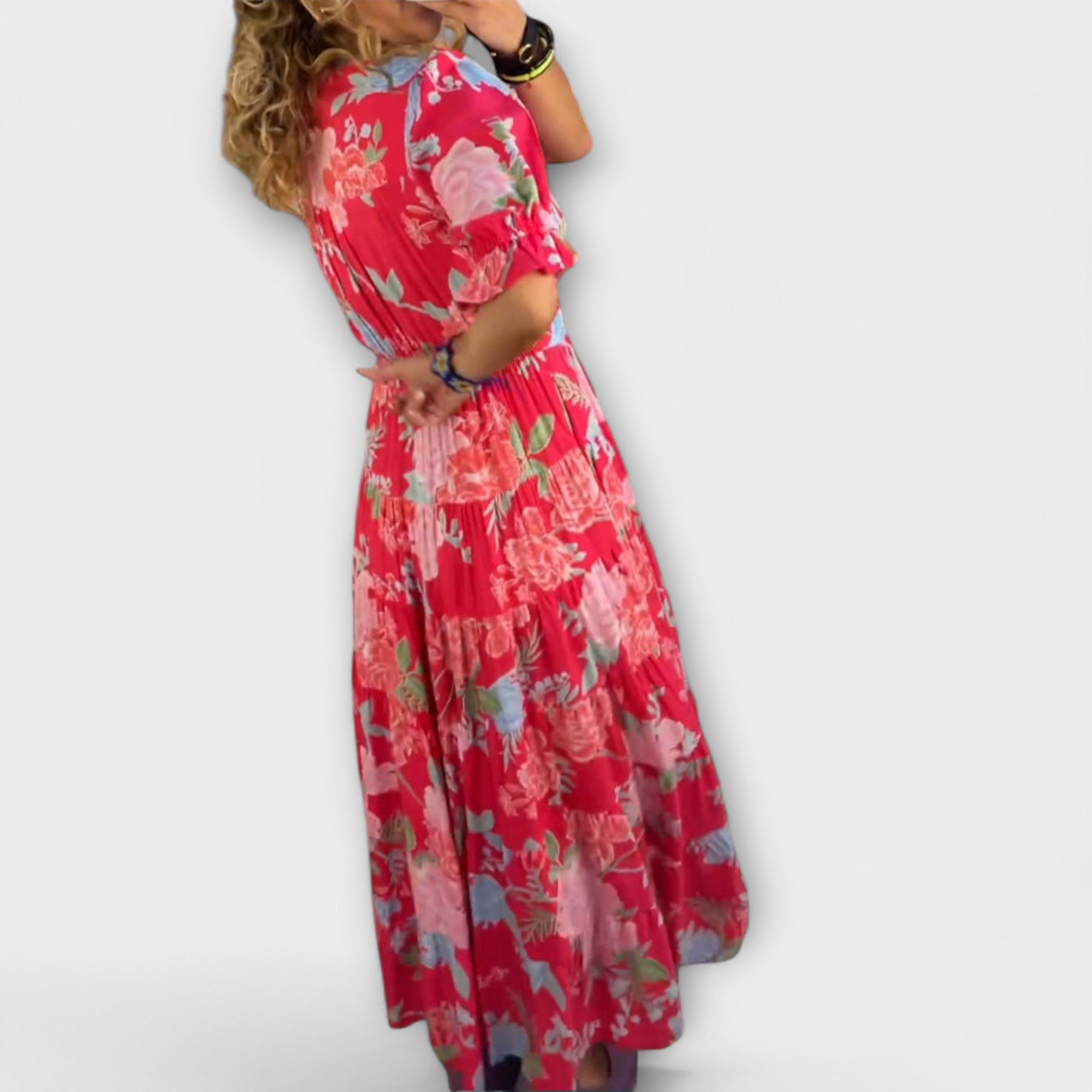 Catrisa - sukienka z dekoltem w serek w kwiaty