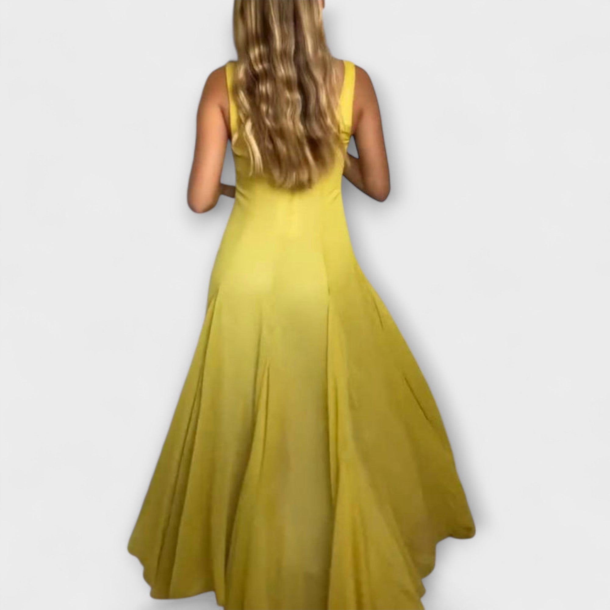 Lilith - Sukienka z kwadratowym dekoltem