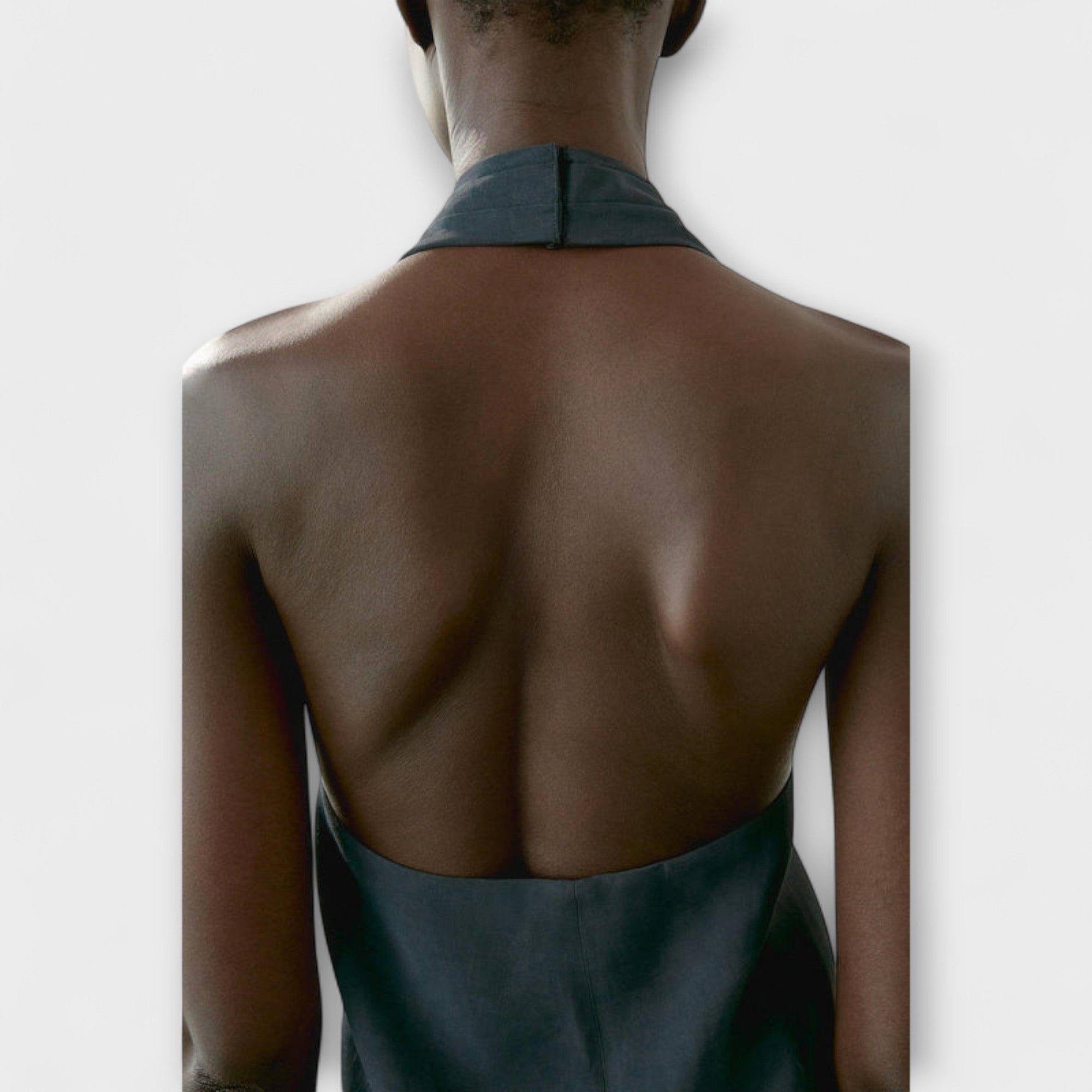 Leah - Niebieska koszulka z dekoltem halter i dekoltem z ty?u