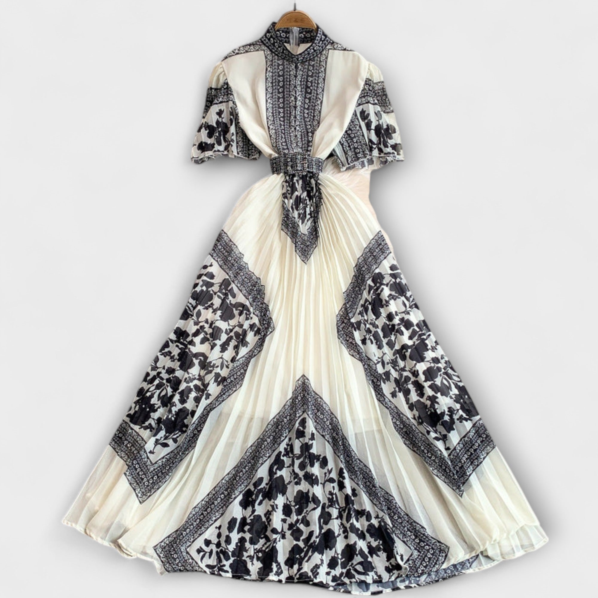 Delilah - sukienka inspirowana stylem vintage