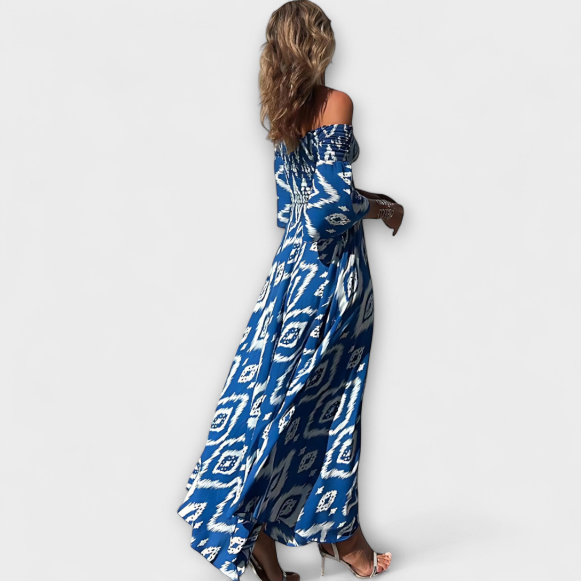 Bella - sukienka z odkrytymi ramionami w morskie kwiaty