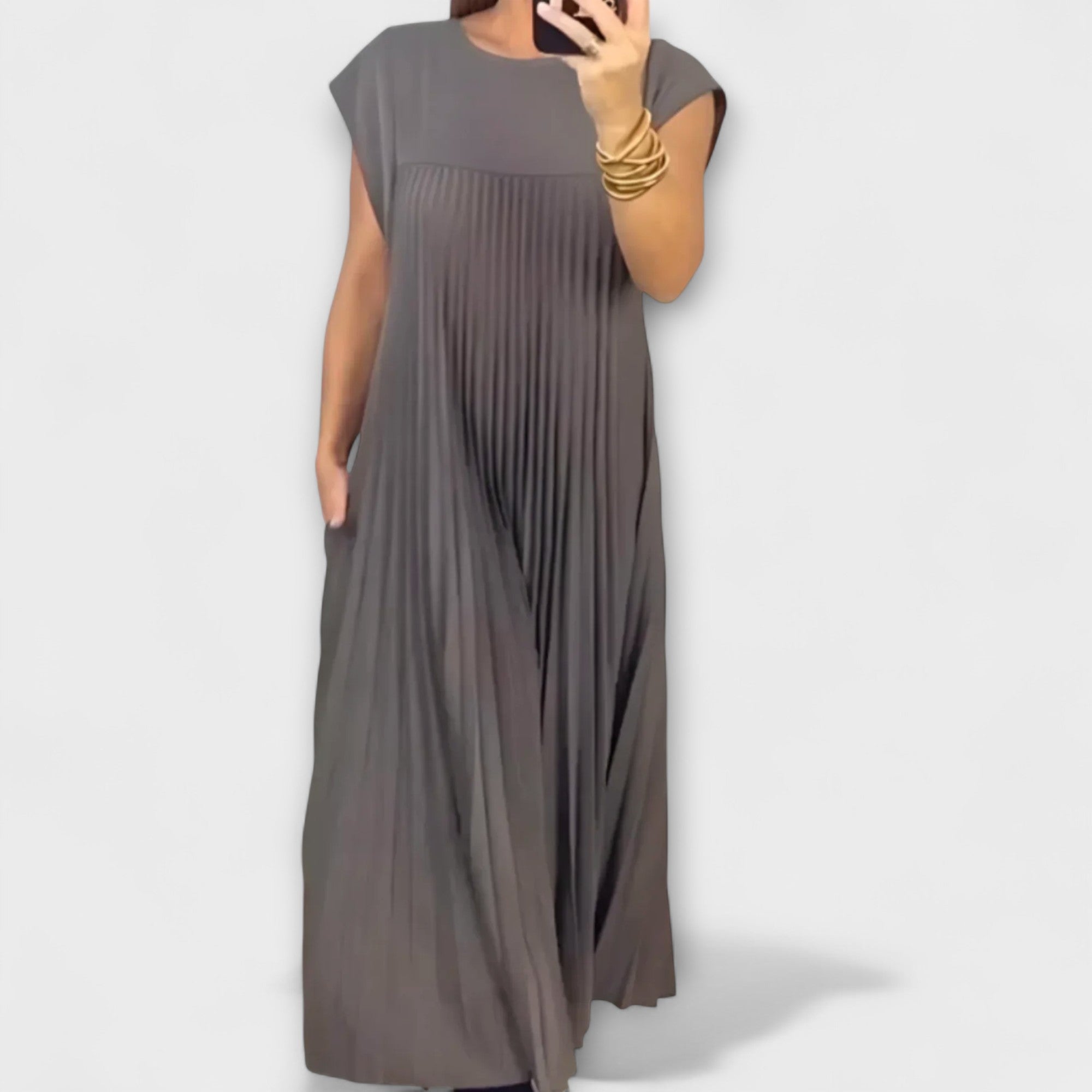 Zairelle •€" Elegancka plisowana sukienka