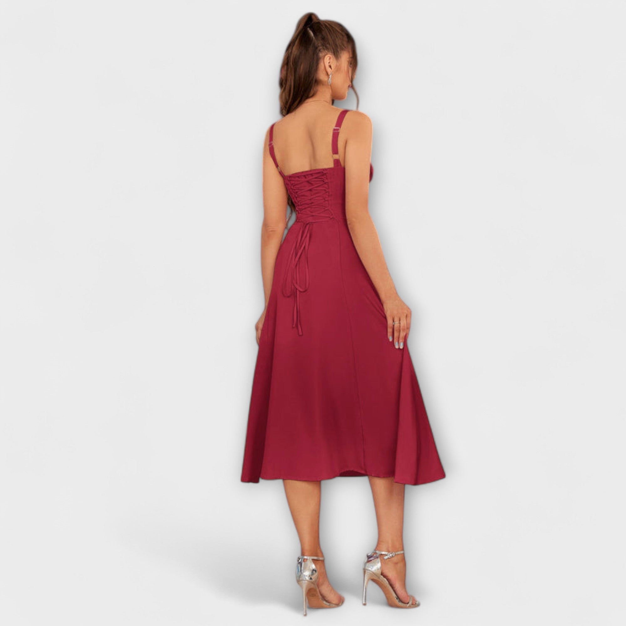 Nadzieja - Sukienka z rozci?ciem z falbankami