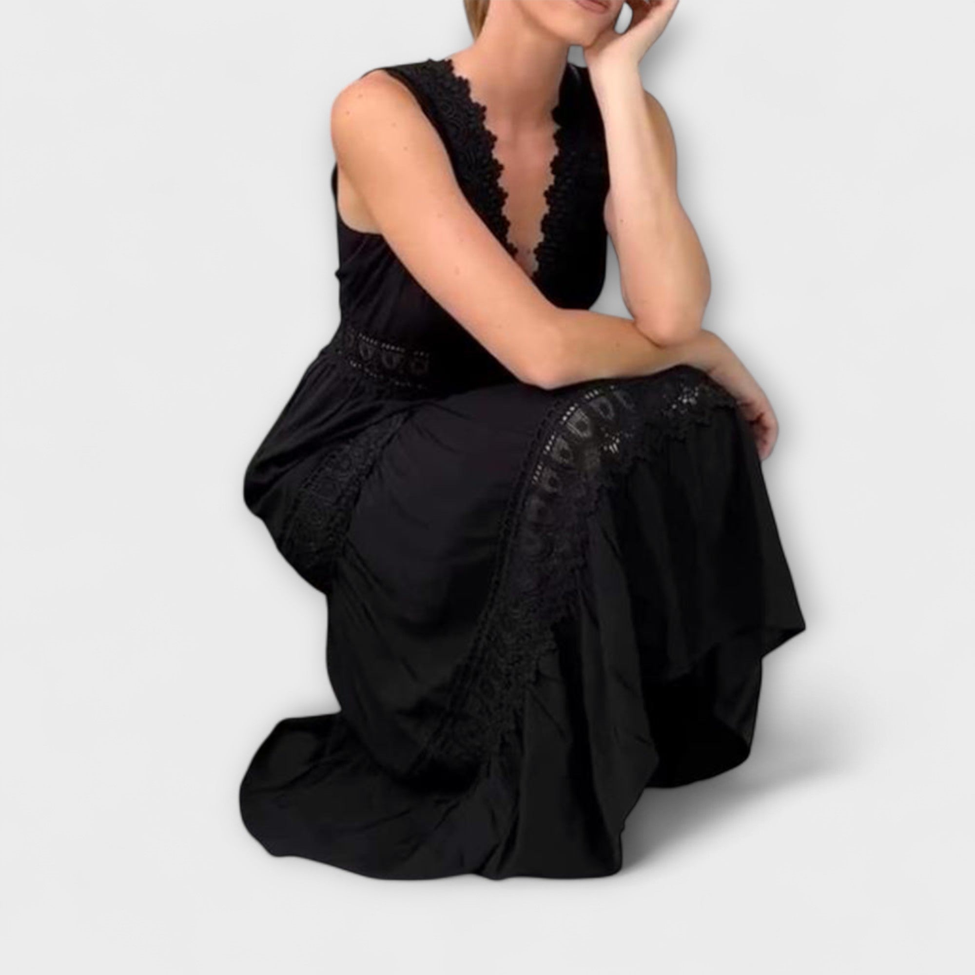 Aurã©lie - Elegancka koronkowa sukienka z dekoltem w serek