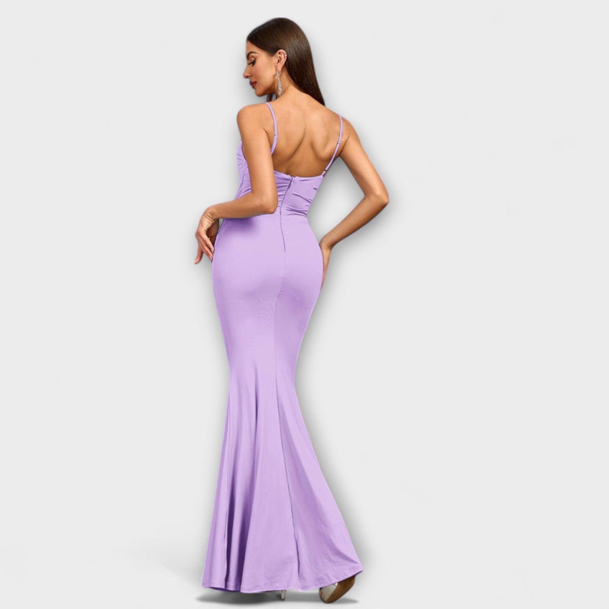 Callie - elegancka sukienka z falbankami