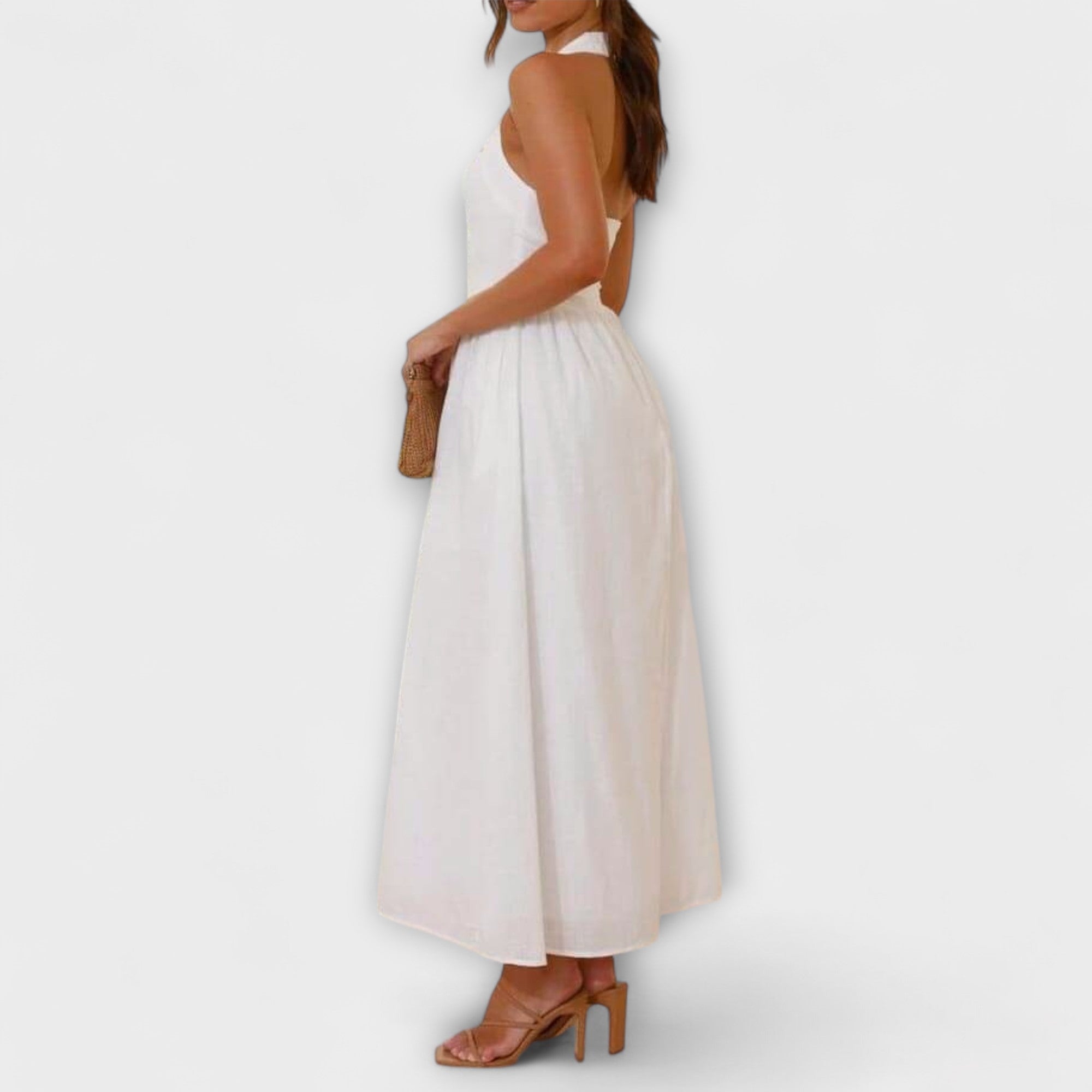 Lydia - sukienka typu halter o ?redniej d?ugo?ci z detalem w talii