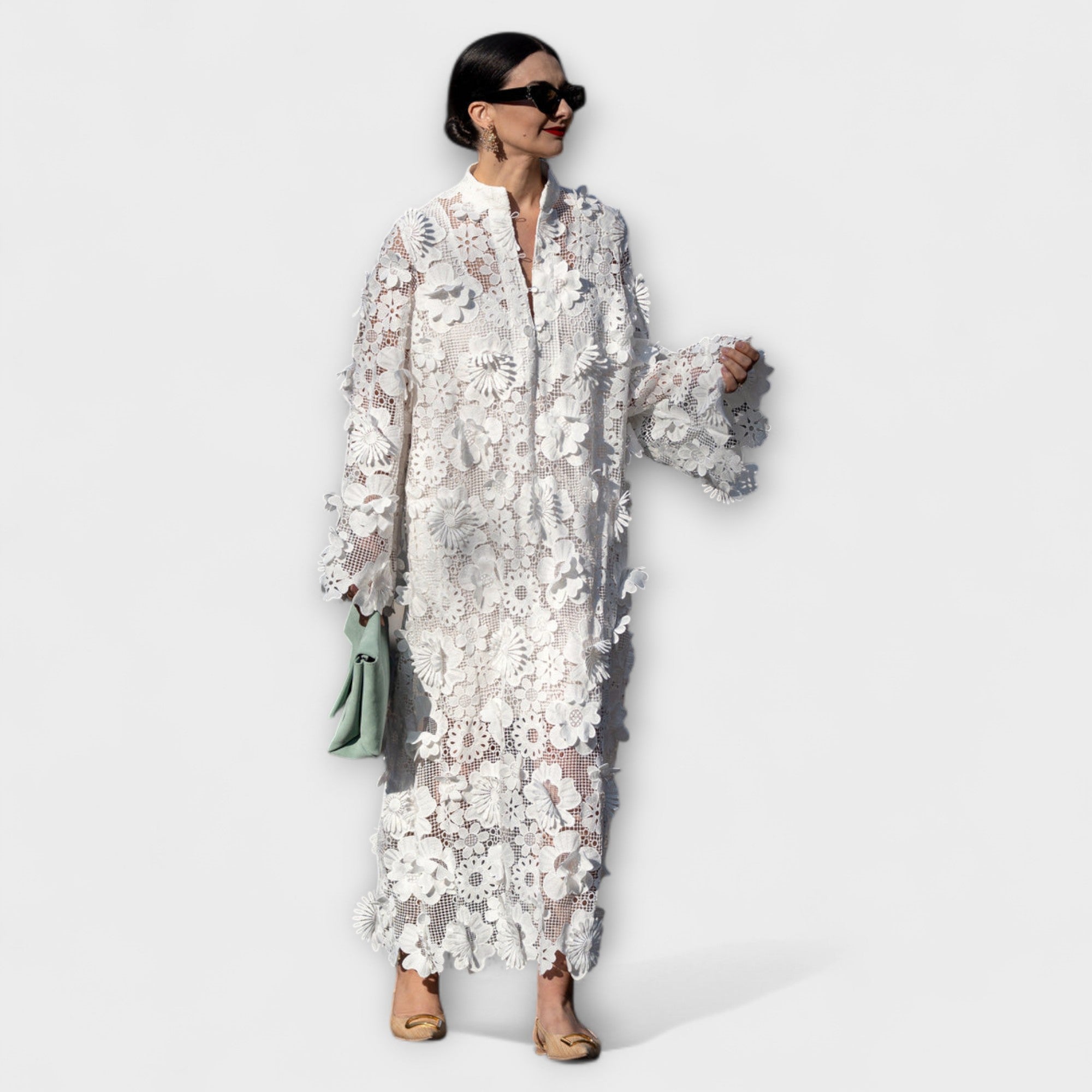 Yelira - elegancka bia?a koronkowa sukienka