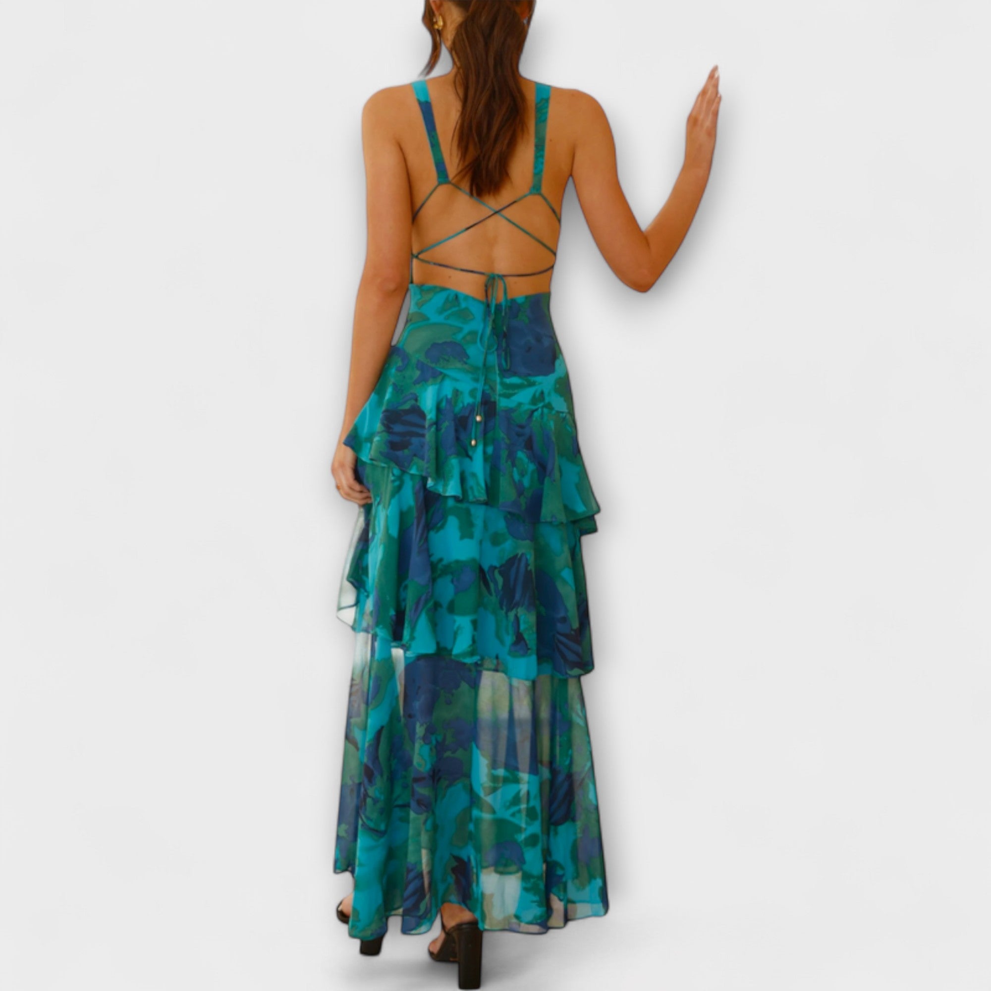 Domenica - Szyfonowa sukienka z dekoltem w serek i warstwami